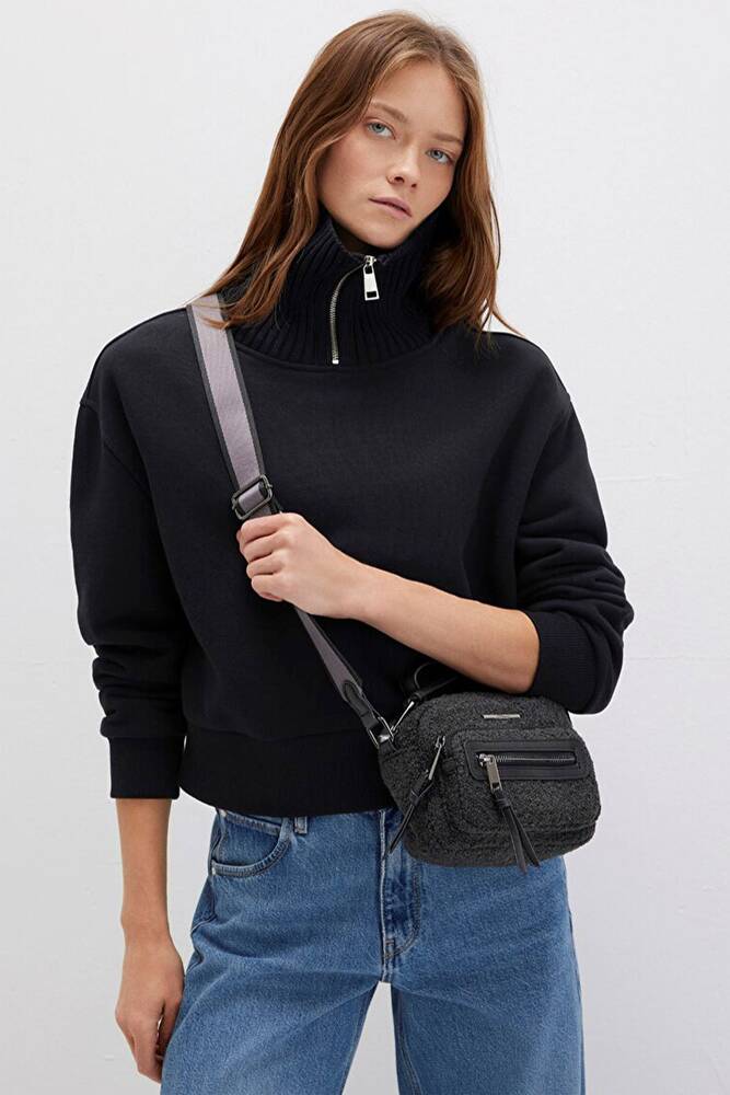 Kadın Çapraz Çanta 1912640-900 Siyah  Kadın Çapraz Çanta 1912640-900 Siyah