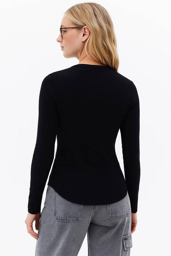 Kadın Yakası Düğmeli Tişört 25K0136K1 Siyah 